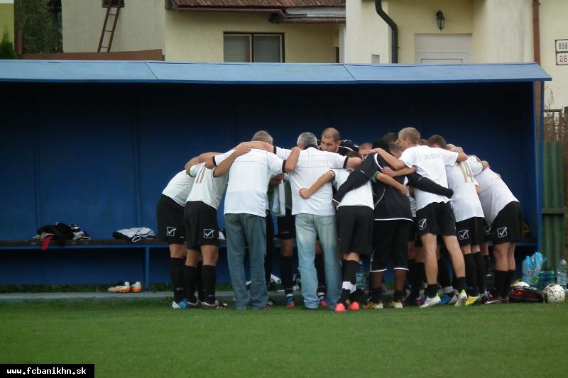 MUŽI A: PÚCHOV – FC BANÍK HN