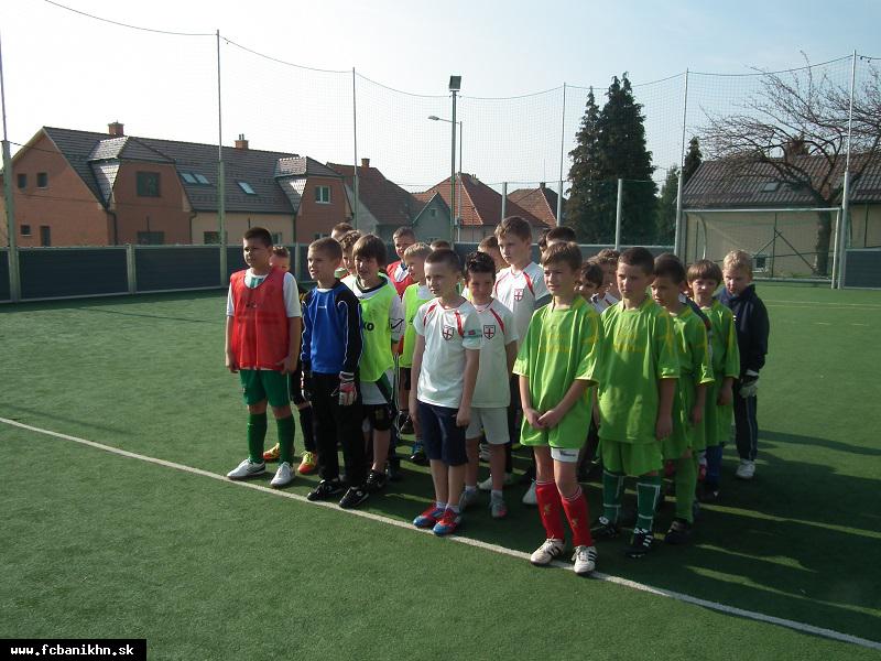 FUTBALOVÝ TURNAJ ŽIAKOV ZŠ 2003-2004