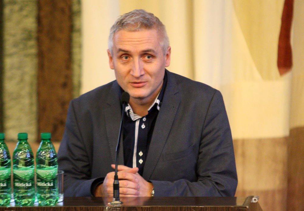 „Treba začať pracovať nie pre rozhodcov a delegátov, ale pre futbal,“ R. Šuník