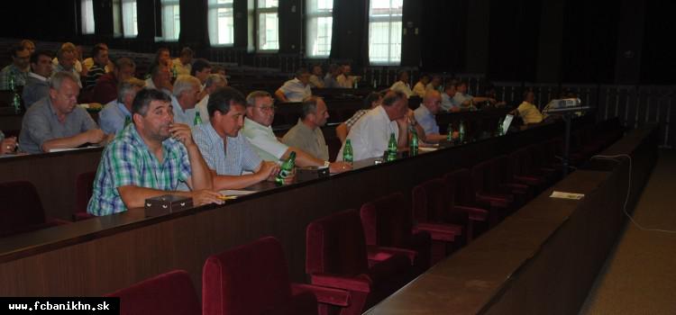 Mimoriadna konferencia rozhodla o reorganizácii v súťažiach dospelých aj dorastu