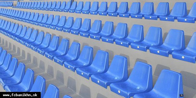 NÁZOR Veď futbal sa hrá pre ľudí, tak prečo ho nehrať o desiatej ráno?!