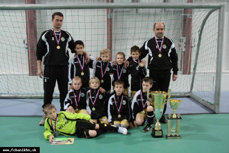 Futbalisti FC Baník HN U9 ovládli halový turnaj v Púchove