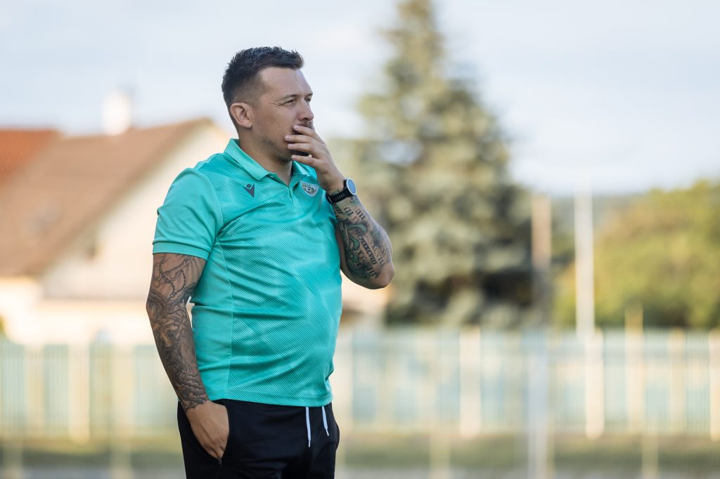 V Malackách nestačilo k trom bodom ani dvojgólové vedenie. Na úvod sezóny remíza