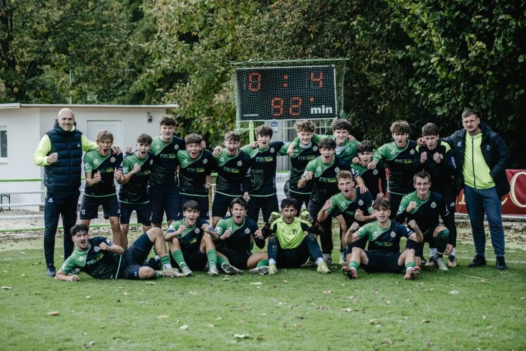 Skvelí starší dorastenci zostrelili na záver jesene nezdolané Malženice. Starší žiaci si doma poradili s Račou